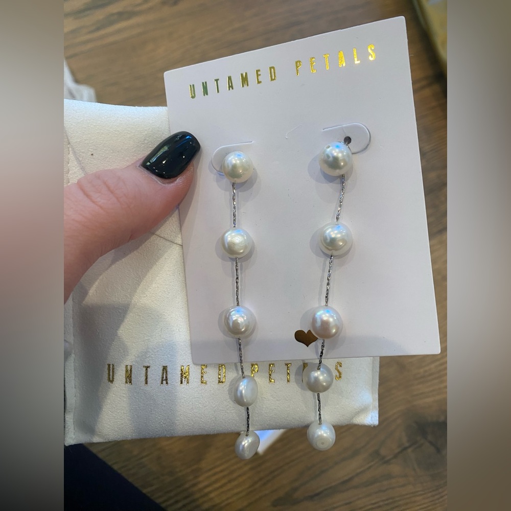 Untamed petal Pearl drop earrings